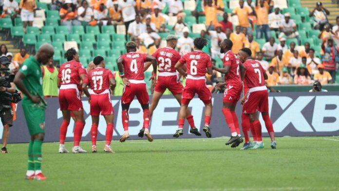 1024-138 Guiné Equatorial - Guiné-Bissau (foto: @CAF_Online)
