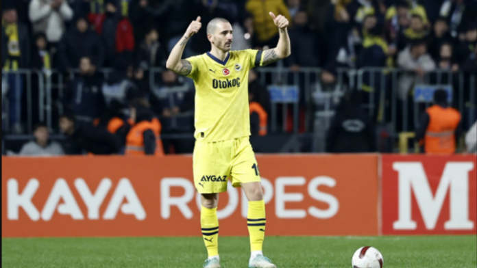 1024-7 Bonucci, jogador do Fenerbahçe (Twitter Fenerbahçe)