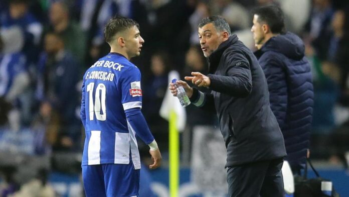 1024-72 Francisco Conceição e Sérgio Conceição no FC Porto-Sp. Braga (MANUEL FERNANDO ARAÚJO/Lusa)