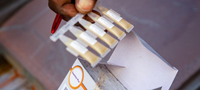 Imunização deverá acontecer em postos fixos em unidades de saúde, igrejas e outros locais de cultos