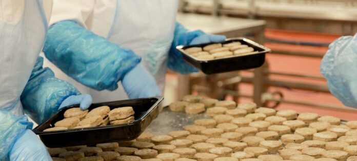 Gordura trans pode ser encontrado em bolos, biscoitos, alimentos processados e óleos de cozinha Gordura trans pode ser encontrado em bolos, biscoitos, alimentos processados e óleos de cozinha